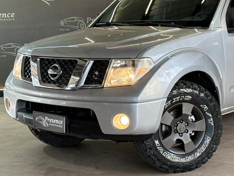 Nissan Frontier LE CD 4x4 2.5 TB Diesel Mec.