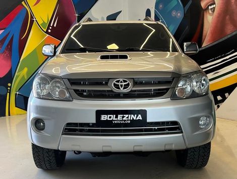 Toyota Hilux SW4 SRV D4-D 4x4 3.0 TDI Dies. Aut