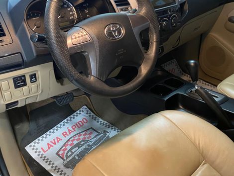 Toyota Hilux SW4 SR 4x2 2.7/ 2.7 Flex 16V Aut.