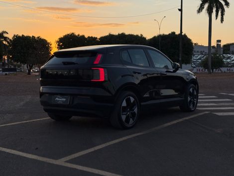 Volvo EX30 E40 Core (Elétrico)