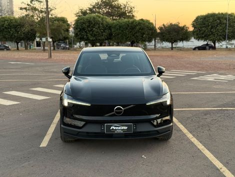 Volvo EX30 E40 Core (Elétrico)