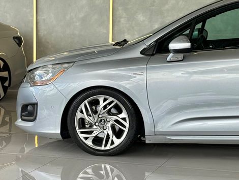 Citroën C4 LOUNGE Exclusive 1.6 Turbo 4p Aut.