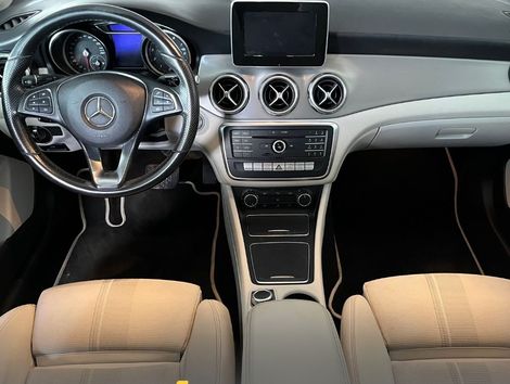 Mercedes GLA 200 Night 1.6. TB 16V Flex Aut.