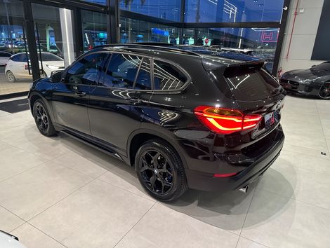 BMW X1 SDRIVE 20i X-Line 2.0 TB Active Flex