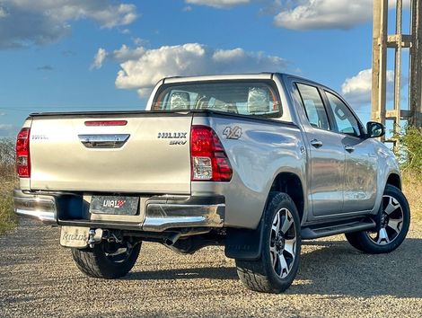 Toyota Hilux CD SRV 4x4 2.8 TDI Diesel Aut.