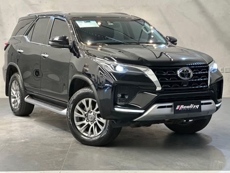 Toyota Hilux SW4 SRX 4x4 2.8 TDI 16V Dies. Aut.