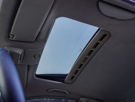 VolksWagen New Beetle 2.0 Mi Mec./Aut.