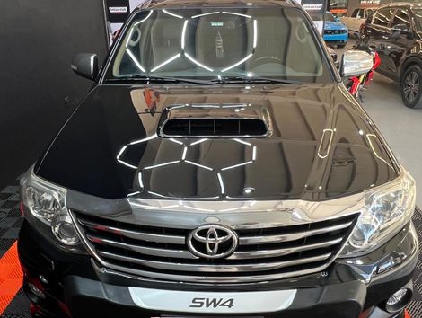 Toyota Hilux SW4 SR D4-D 4x4 3.0 TDI Dies. Aut