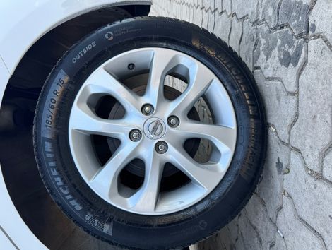 Nissan MARCH SV 1.6 16V FlexStart 5p Mec.