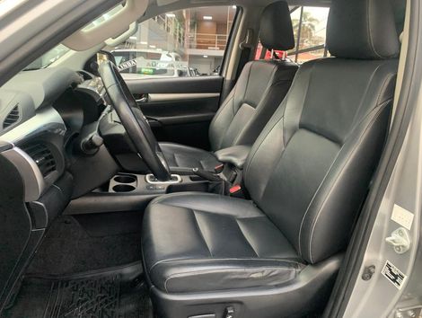 Toyota Hilux CD SRV 4x4 2.7 Flex 16V Aut.