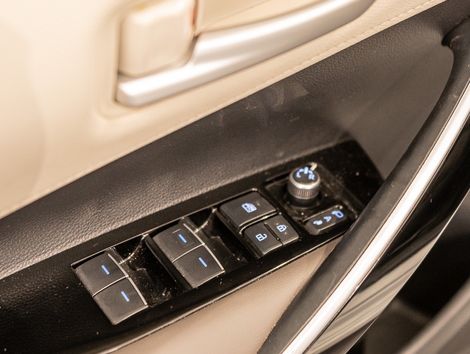 Toyota Corolla Altis Prem. 1.8 Aut. (Híbrido)