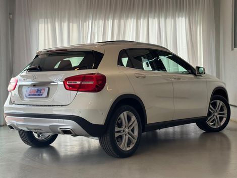 Mercedes GLA 200 Enduro 1.6 TB 16V Flex Aut.