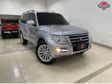 Mitsubishi Pajero HPE 3.5 4x4 Flex 5p Aut.