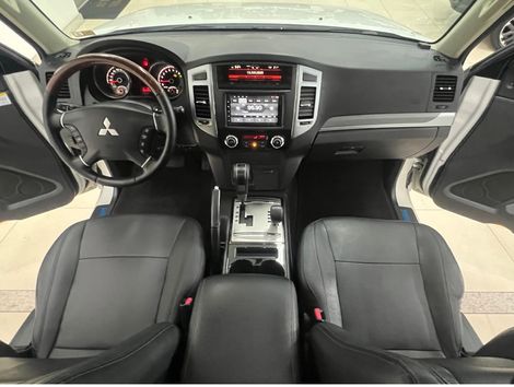 Mitsubishi Pajero HPE Full 3.8 V6 250cv 3p Aut.
