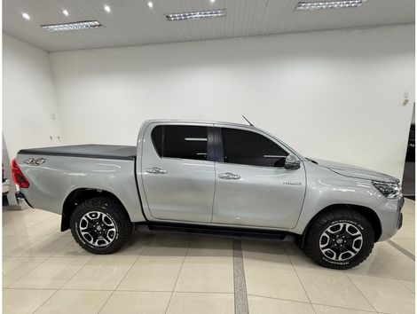 Toyota Hilux CD SRX 4x4 2.8 TDI 16V Diesel Aut.