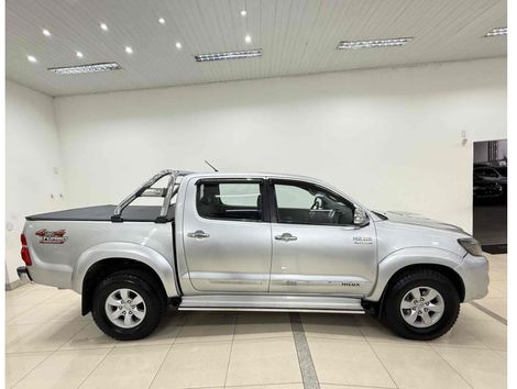 Toyota Hilux CD SRV D4-D 4x4 3.0 TDI Diesel Aut