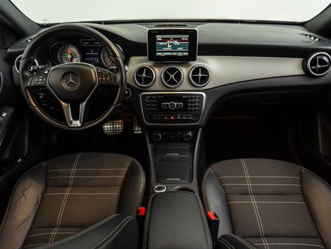 Mercedes GLA 200 Advance 1.6/1.6 TB 16V Flex Aut.