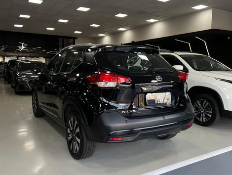 Nissan KICKS SL 1.6 16V FlexStar 5p Aut.