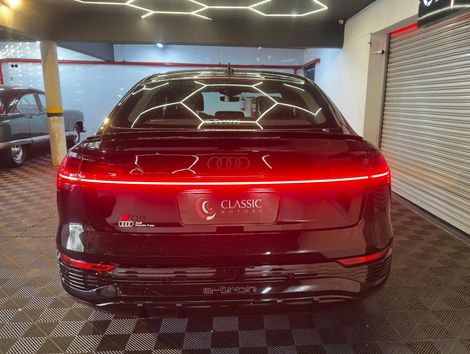 Audi Q8 E-TRON Sportb.Launch Edt. (Elétrico)
