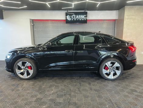Audi Q8 E-TRON Sportb.Launch Edt. (Elétrico)