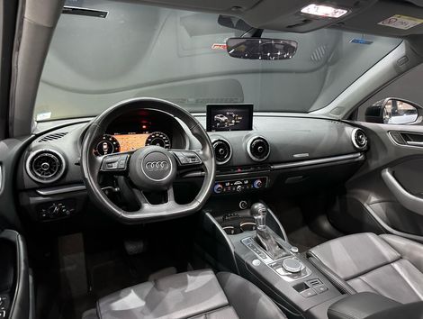 Audi A3 Sed.Perf. Black 2.0 TFSI S-tr. (Hib.)