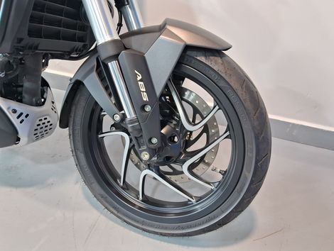 BAJAJ DOMINAR 400 