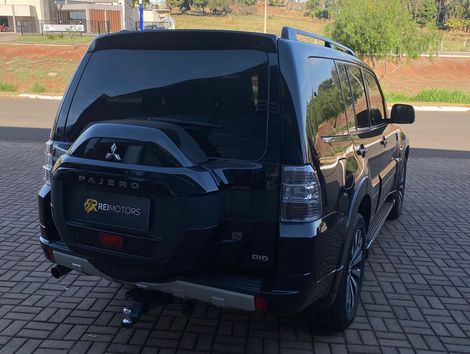 Mitsubishi Pajero HPE Full 3.2 4x4 T.I.Dies. 5p Aut
