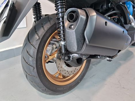 YAMAHA XMAX 250 ABS