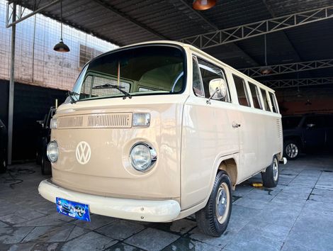 VolksWagen Kombi Standard/ Luxo/ Série Prata