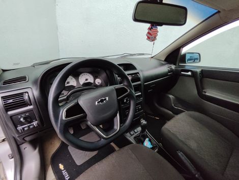 Chevrolet Astra 2.0 8V/ CD 2.0 8V Hatchback 5p Mec