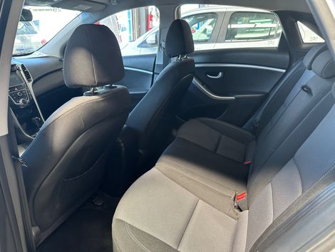 Hyundai i30 1.8 16V Aut. 5p