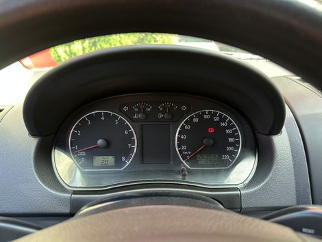 VolksWagen Polo Sedan 1.6 Mi Total Flex 8V 4p