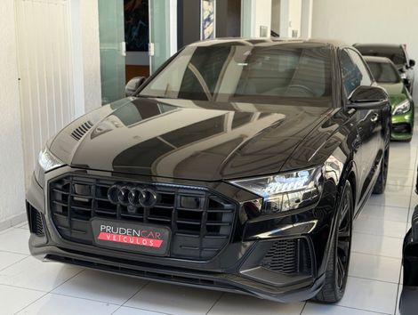 Audi Q8 Perf.Black 3.0 TFSI Quat. S-tr/(Híb.)