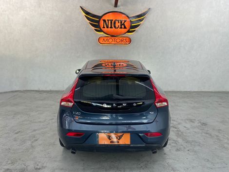 Volvo V40 T-4 MOMENTUM 2.0 Aut.