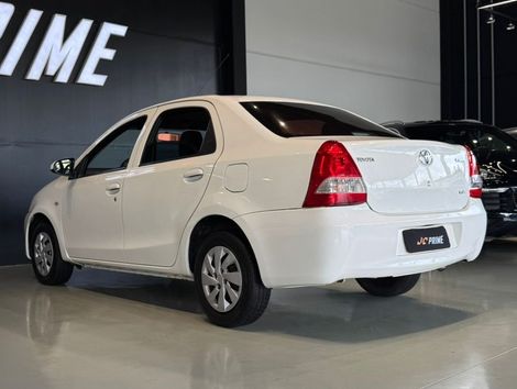 Toyota ETIOS X Sedan 1.5 Flex 16V 4p Mec.