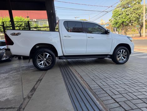 Toyota Hilux CD SRV 4x4 2.8 TDI Diesel Aut.