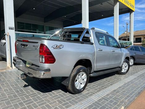 Toyota Hilux CD SRV 4x4 2.8 TDI Diesel Aut.