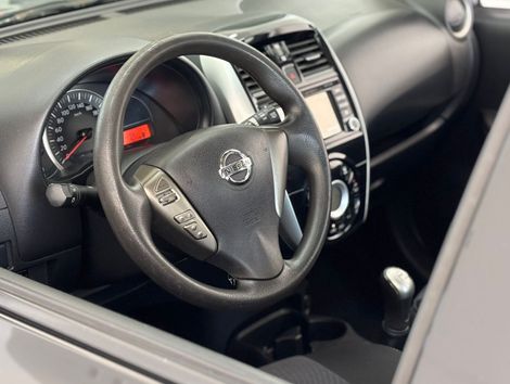 Nissan MARCH SL 1.6 16V Flex Fuel 5p