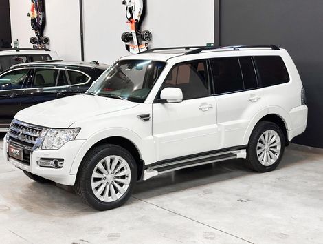 Mitsubishi Pajero HPE Full 3.2 4x4 T.I.Dies. 5p Aut