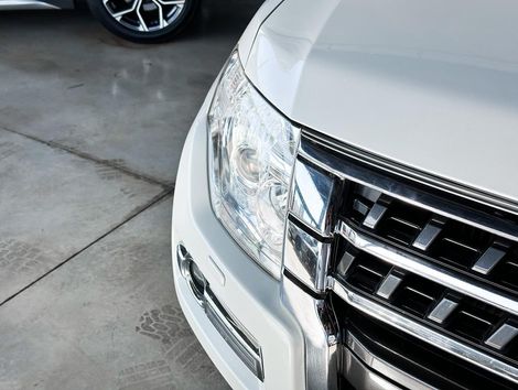 Mitsubishi Pajero HPE Full 3.2 4x4 T.I.Dies. 5p Aut