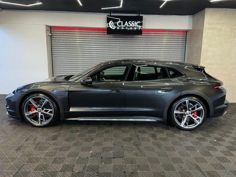 Porsche Taycan 4 Cross Turismo (Elétrico)
