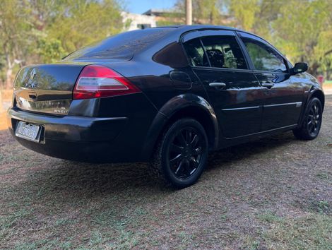 Renault Megane Sedan Dynamique 2.0 16V Aut.