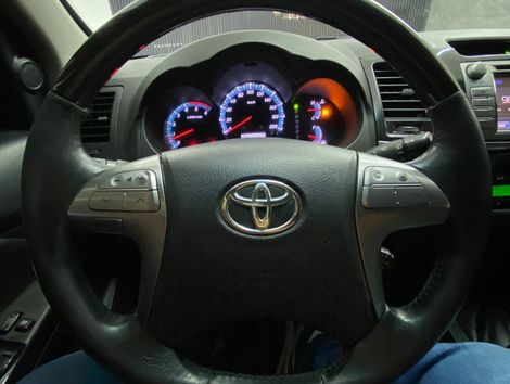 Toyota Hilux SW4 SRV D4-D 4x4 3.0 TDI Dies. Aut
