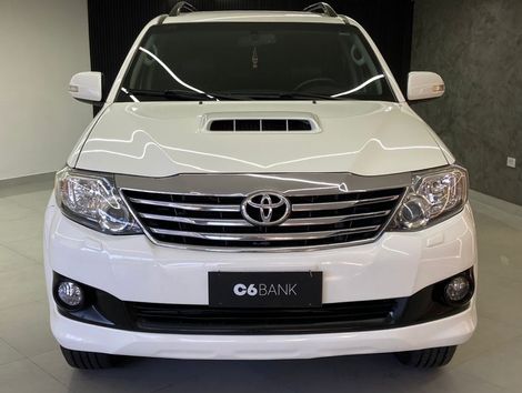 Toyota Hilux SW4 SRV D4-D 4x4 3.0 TDI Dies. Aut