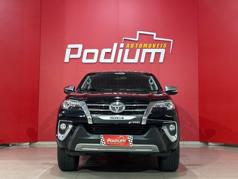 Toyota Hilux SW4 SRX 4x4 2.8 TDI 16V Dies. Aut.