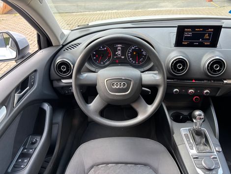 Audi A3 Sedan 1.4/ Attra. 16V TB FSI S-tronic