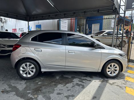 Chevrolet ONIX HATCH Joy 1.0 8V Flex 5p Mec.
