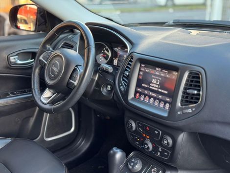 JEEP 2.0 16V DIESEL LONGITUDE 4X4 AUTOMÁTICO