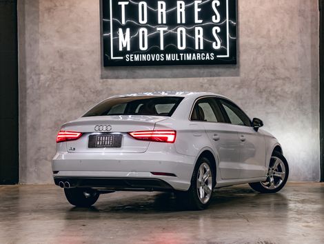 Audi A3 Sed. P.Plus 1.4 25Anos Flex TFSI Tip.