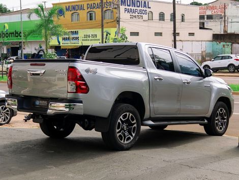 Toyota Hilux CD SRV 4x4 2.8 TDI Diesel Aut.